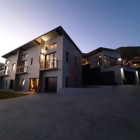 Black Eagle Self-Catering Accommodation, Hermanus Exterior photo