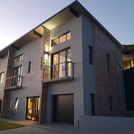 Black Eagle Self-Catering Accommodation, Hermanus Exterior photo